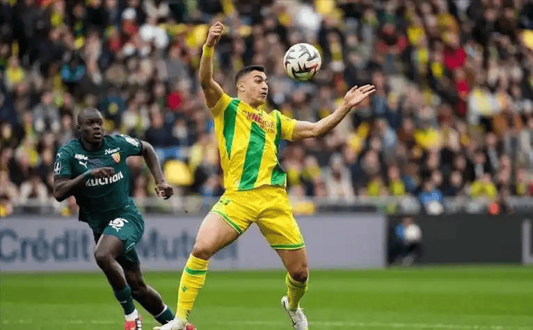 法甲保级生死战:南特VS巴黎FC,主场韧性与客场疲软的终极对决